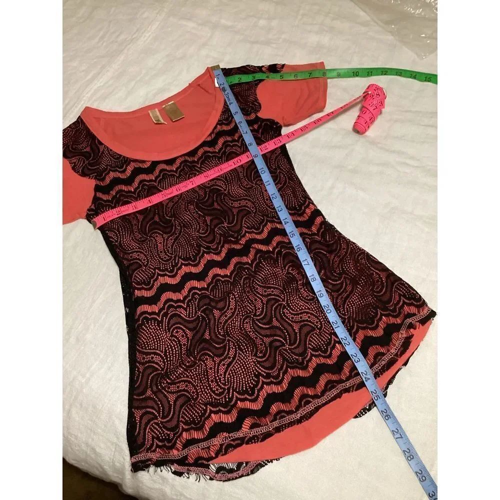 BKE Lace Overlay Top M - Picture 4 of 6